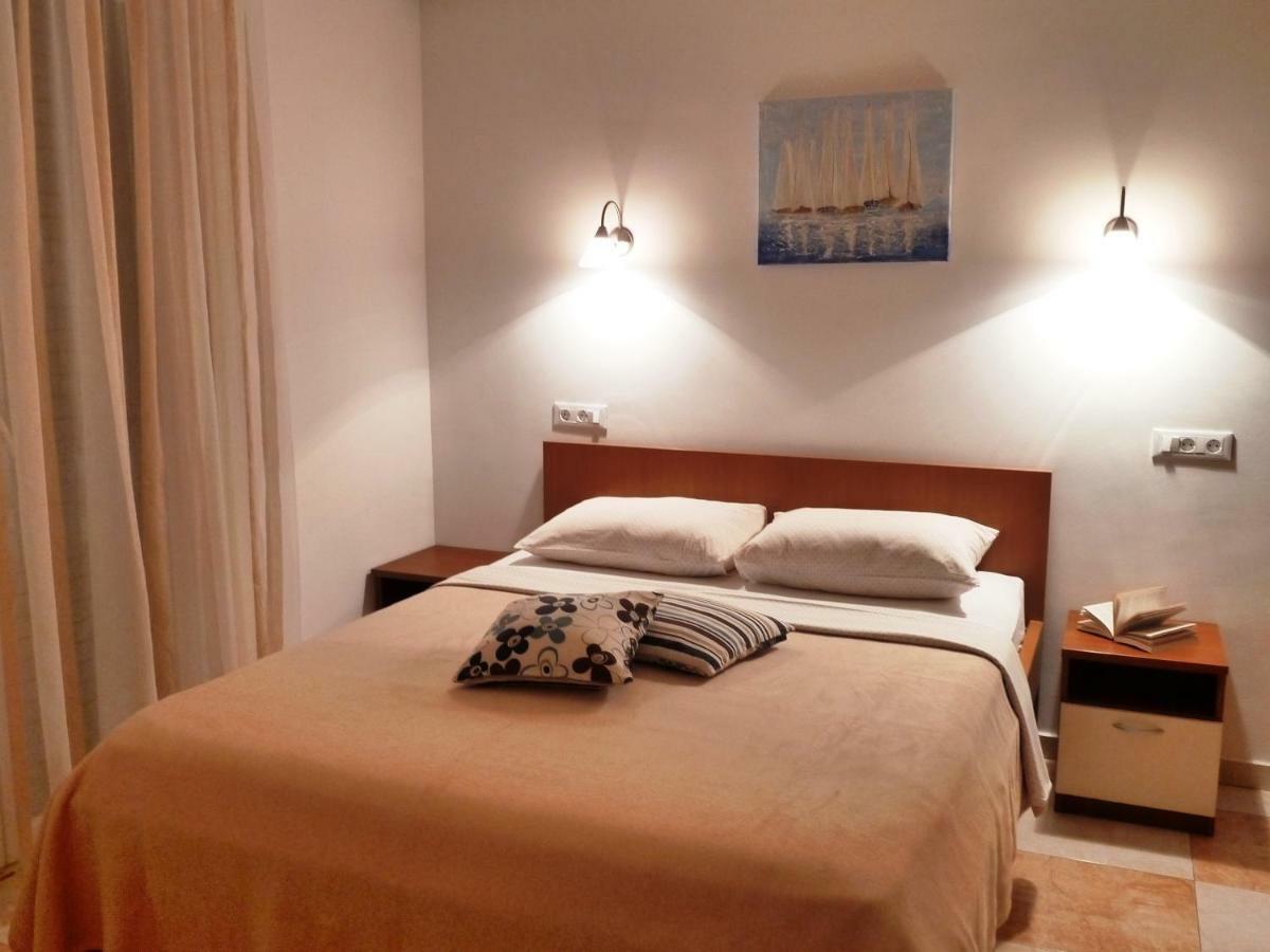 Nice Apartment & Room In Cavtat Exterior photo