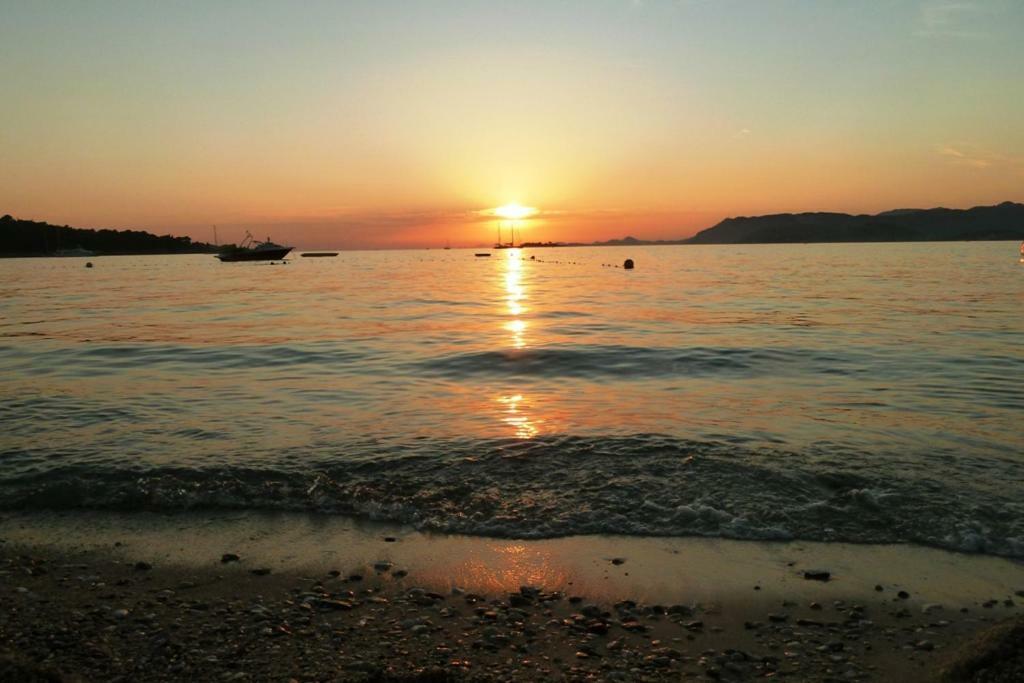 Nice Apartment & Room In Cavtat Exterior photo