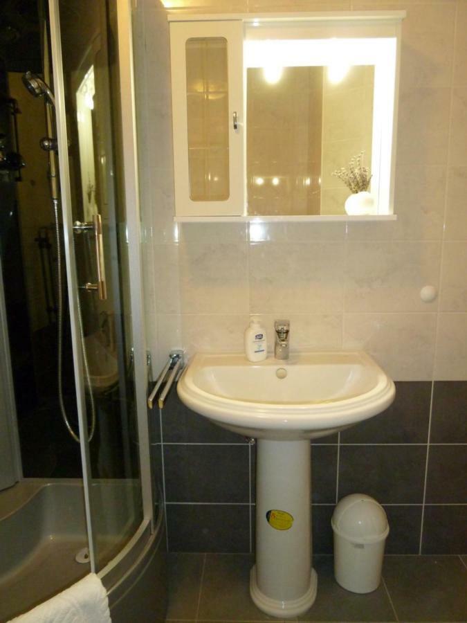 Nice Apartment & Room In Cavtat Exterior photo