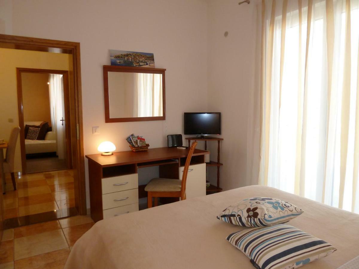Nice Apartment & Room In Cavtat Exterior photo