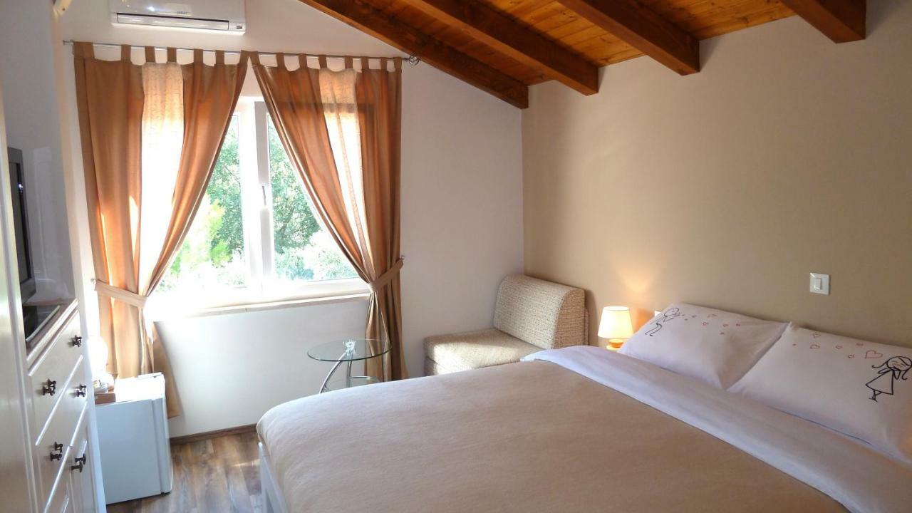Nice Apartment & Room In Cavtat Exterior photo